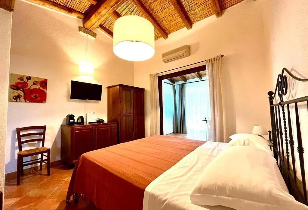 Agriturismo Li Scopi-1